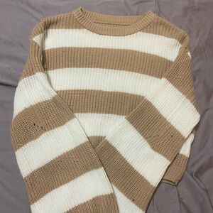 Hollister Brown And White Knitted Cropped Shirt